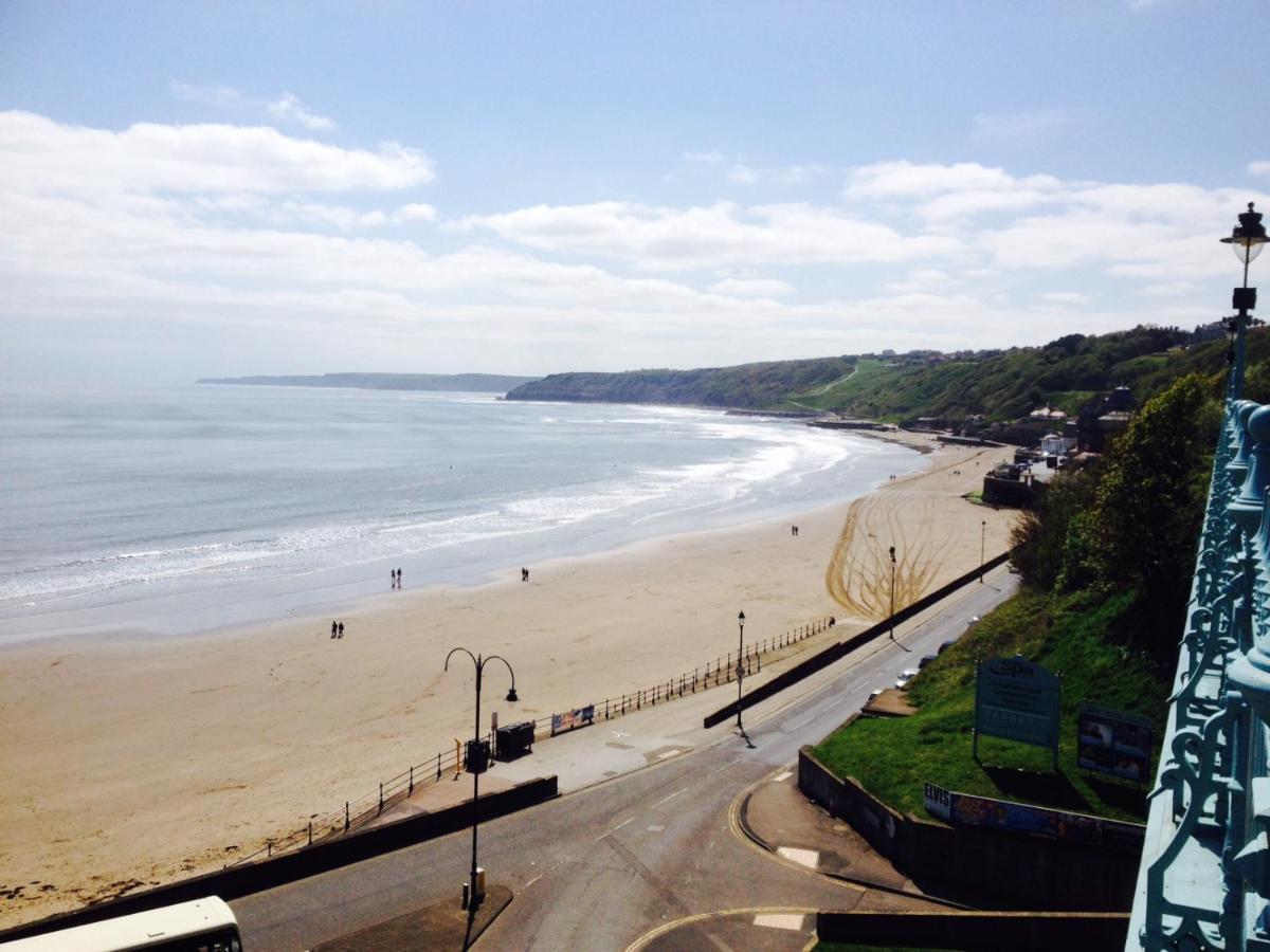 Large 5 Bed House In Scarborough Near The Beach, Large Garden & Hot Tub エクステリア 写真