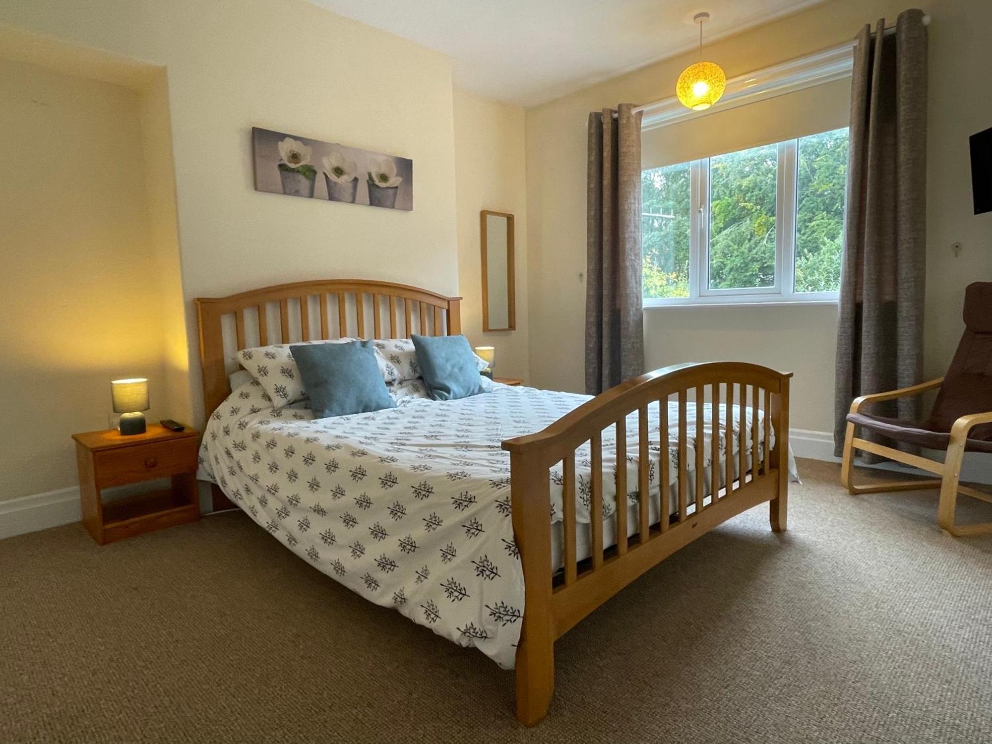 Large 5 Bed House In Scarborough Near The Beach, Large Garden & Hot Tub エクステリア 写真