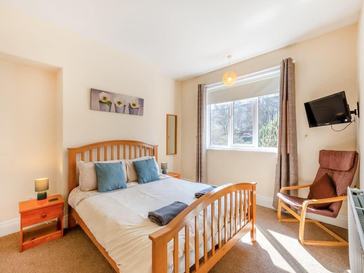 Large 5 Bed House In Scarborough Near The Beach, Large Garden & Hot Tub エクステリア 写真